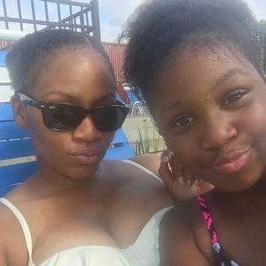 Meet your Posher, Brittney